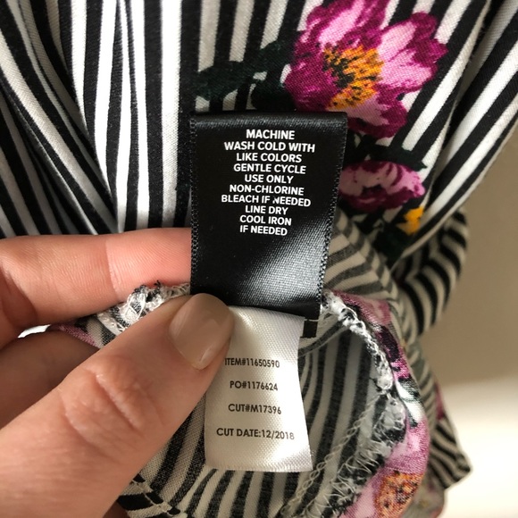 Torrid Floral Stripe Challis Wrap Dress Size One - Picture 8 of 13